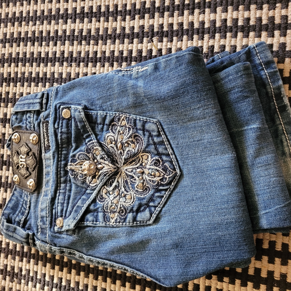 Miss Me Boot Cut Blue Jeans with Elegant Embroidery
